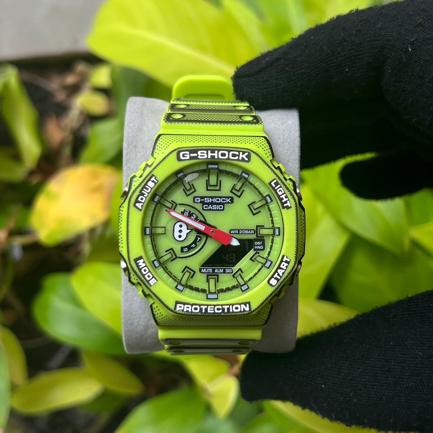 CASIO G-SHOCK COMIC’S PARA HOMBRE REF-2100V