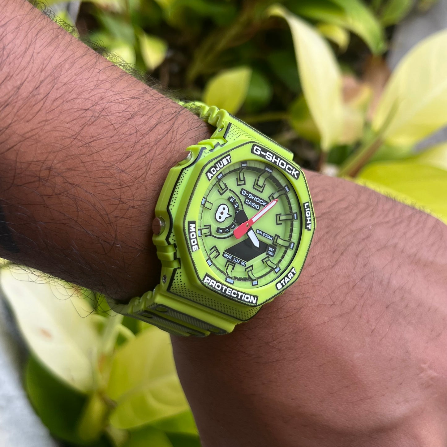 CASIO G-SHOCK COMIC’S PARA HOMBRE REF-2100V