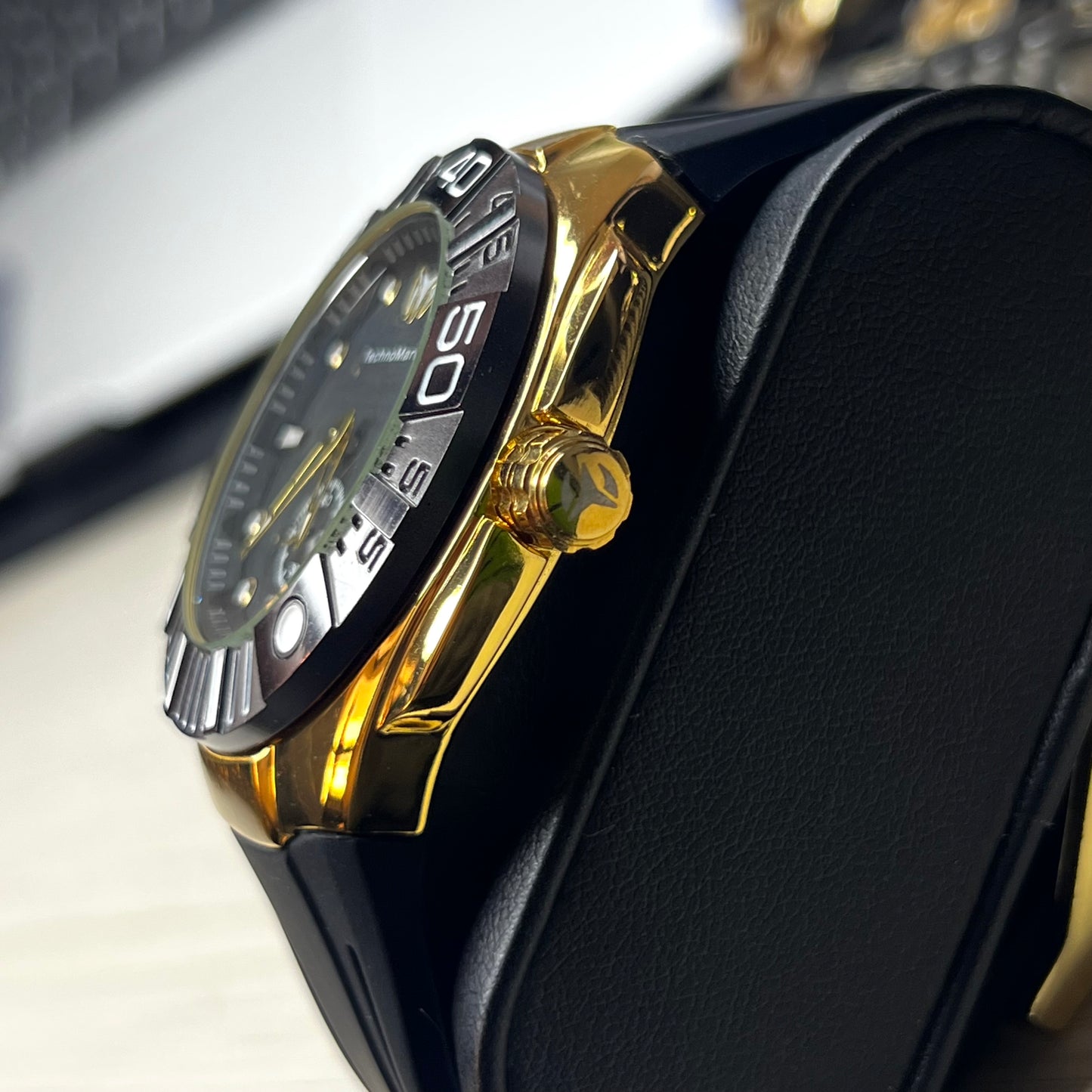 TECHNOMARINE DEPORTIVO PARA HOMBRE REF 5230 NDN