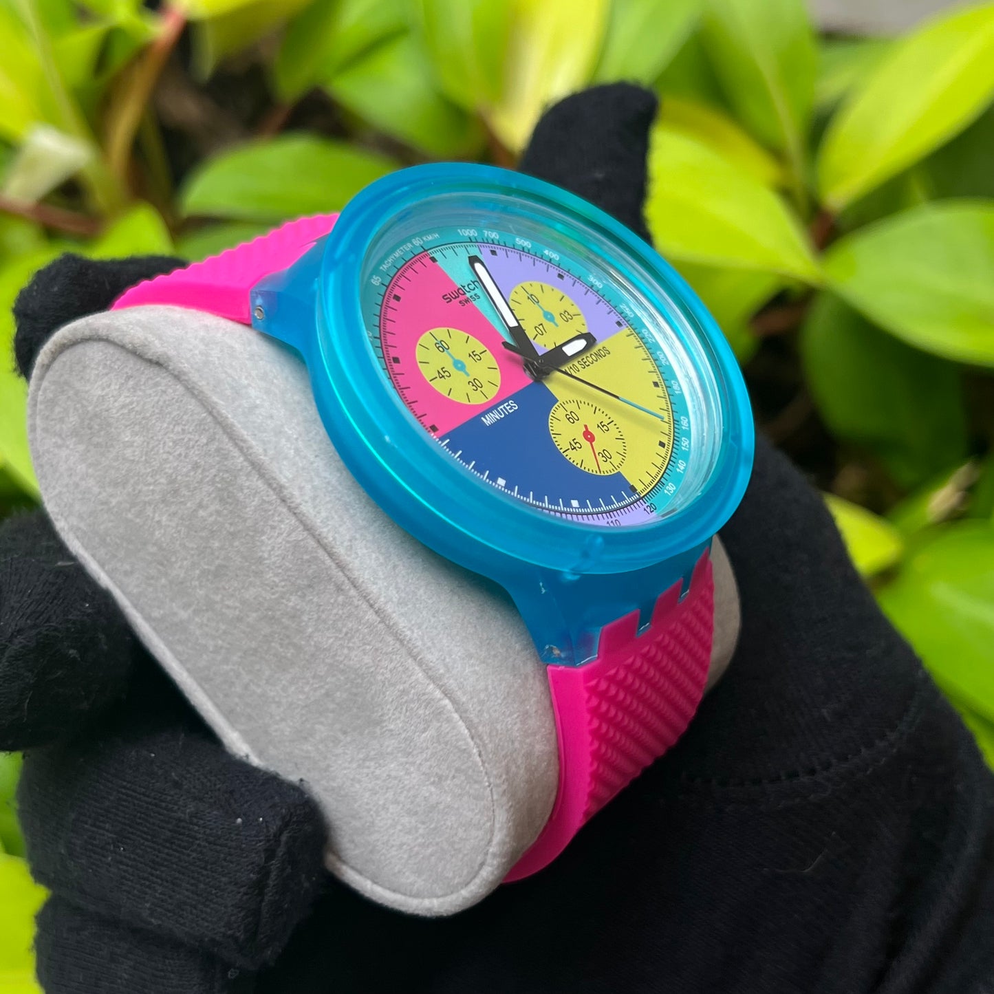 SWATCH NEON FLASH ARROW UNISEX