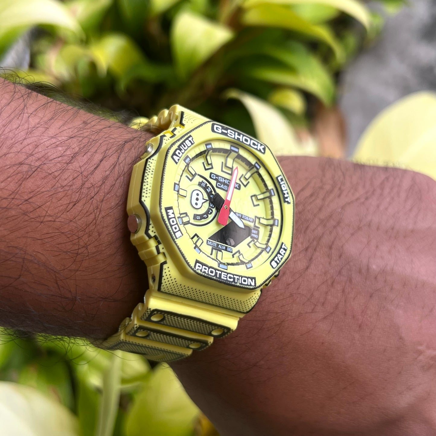 CASIO G-SHOCK COMIC’S PARA HOMBRE REF-2100Y