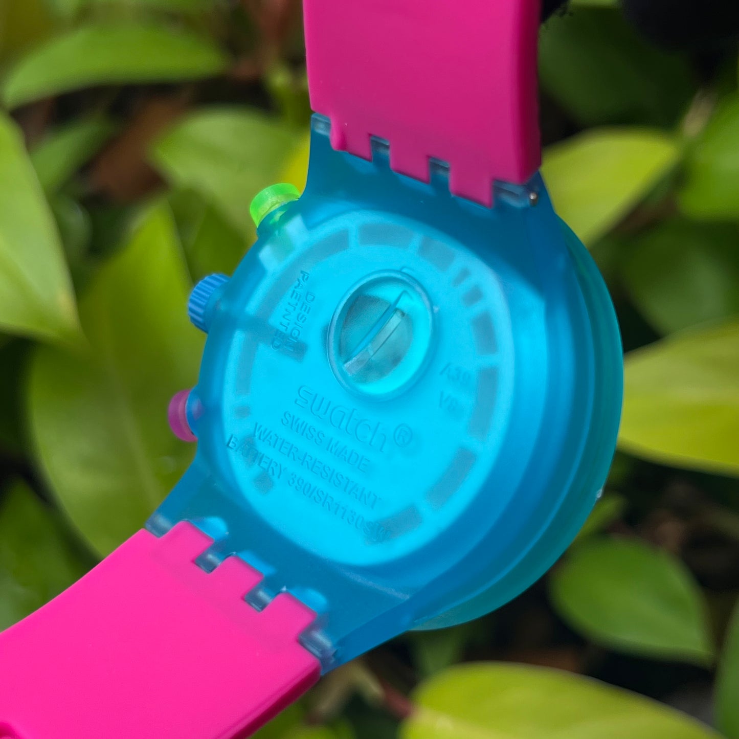 SWATCH NEON FLASH ARROW UNISEX