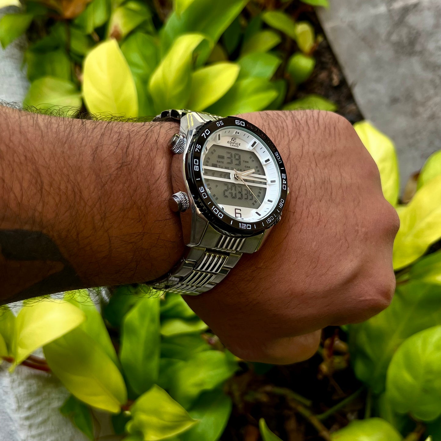 CASIO EDIFICE DOBLE HORA PARA HOMBRE REF PNB