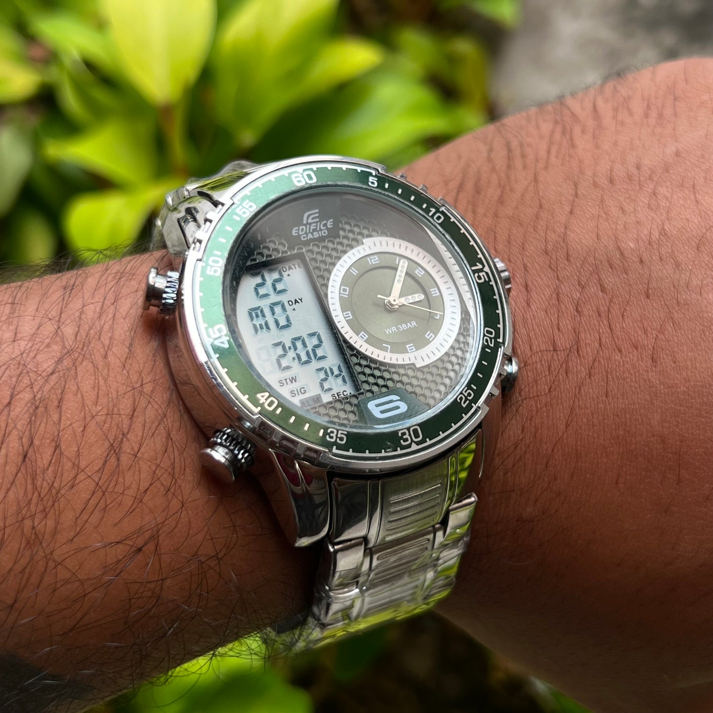 CASIO EDIFICE DOBLE HORA PARA HOMBRE REF PV2