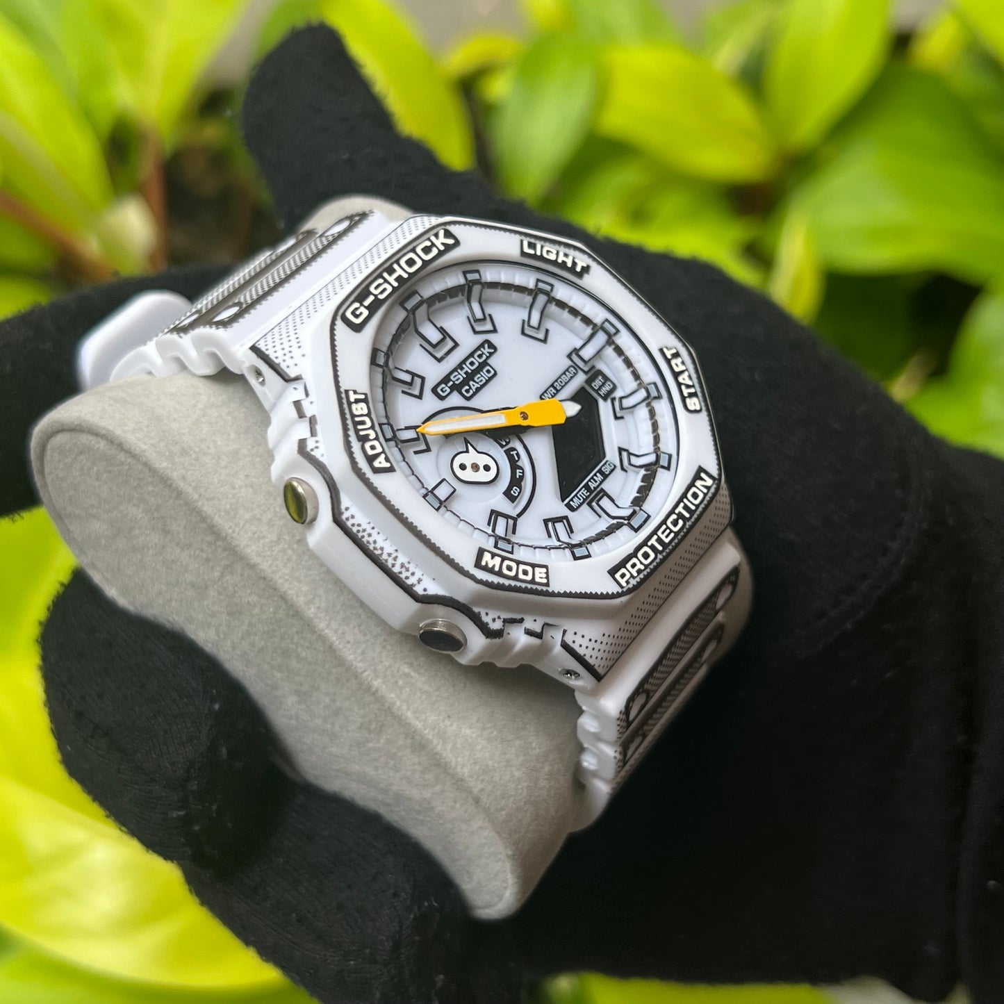 CASIO G-SHOCK COMIC’S PARA HOMBRE REF-2100B