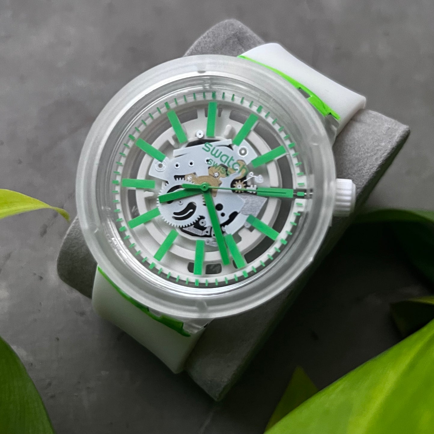 SWATCH JELLY COLOR’S TRANSPARENTE PARA HOMBRE REF BV