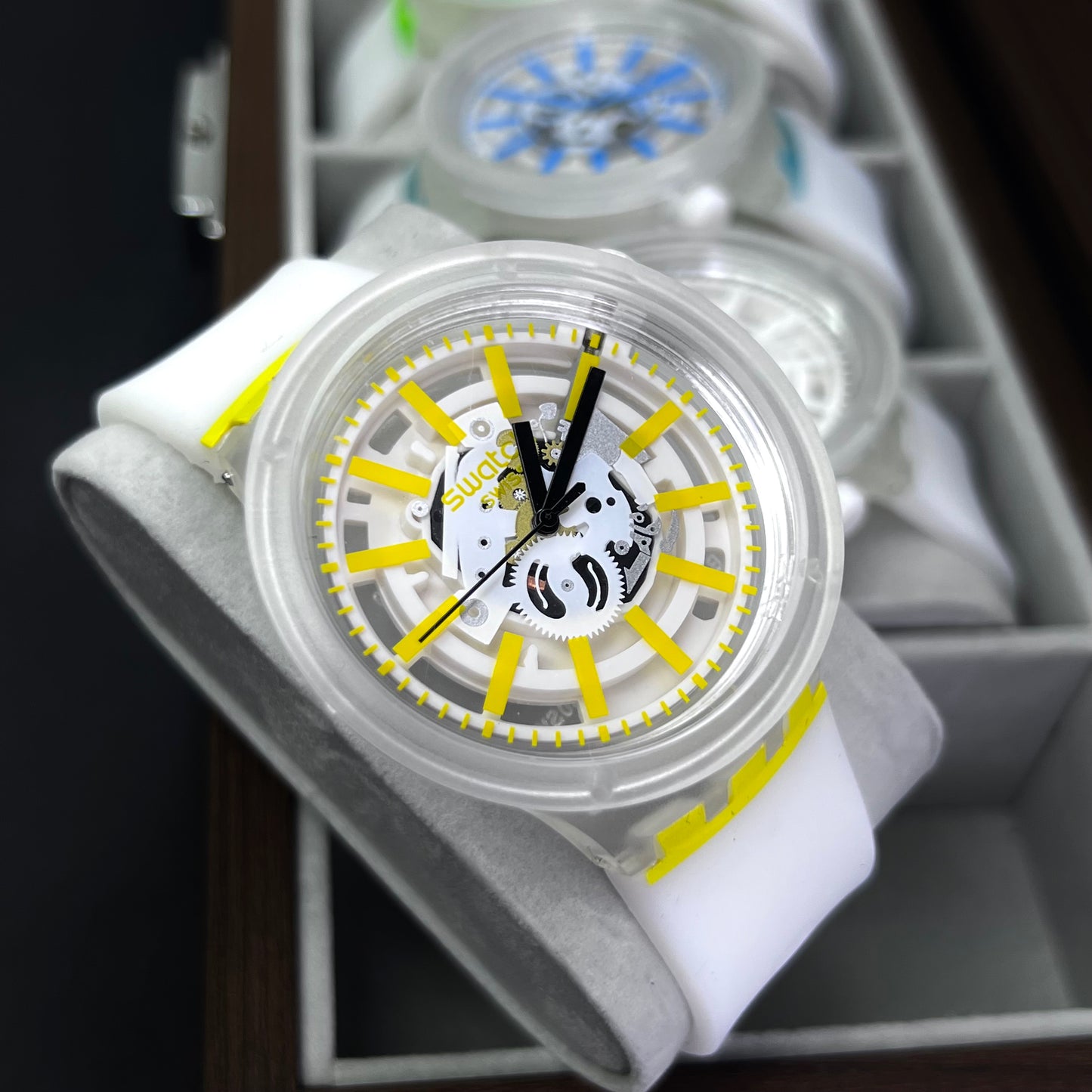 SWATCH JELLY COLOR’S TRANSPARENTE PARA HOMBRE REF BY