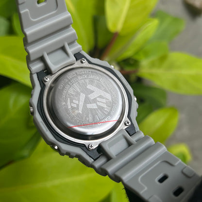 CASIO G-SHOCK COMIC’S PARA HOMBRE REF-2100B